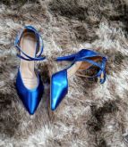Scarpin Azul Metalizado Bico Fino Salto 7 cm