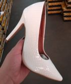 Scarpin Branco Croco Salto 7cm