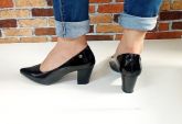 Scarpin Preto Vinil Salto Bloco 5 cm