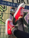 Tênis Vermelho Caixa Alta