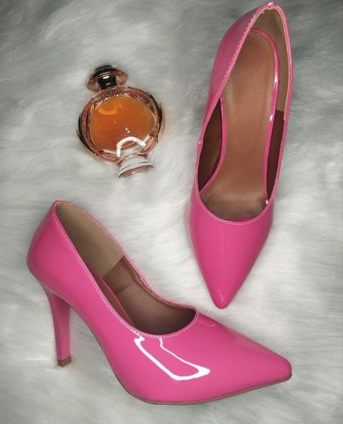 Scarpin Vinil Rosa Chock Salto 7 cm