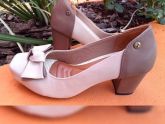 Scarpin Tubarão Microgel Noze com Branco Fosco Salto 4 cm
