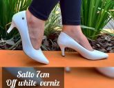 Scarpin Microgel Branco Verniz Off Vinil Salto 5 cm